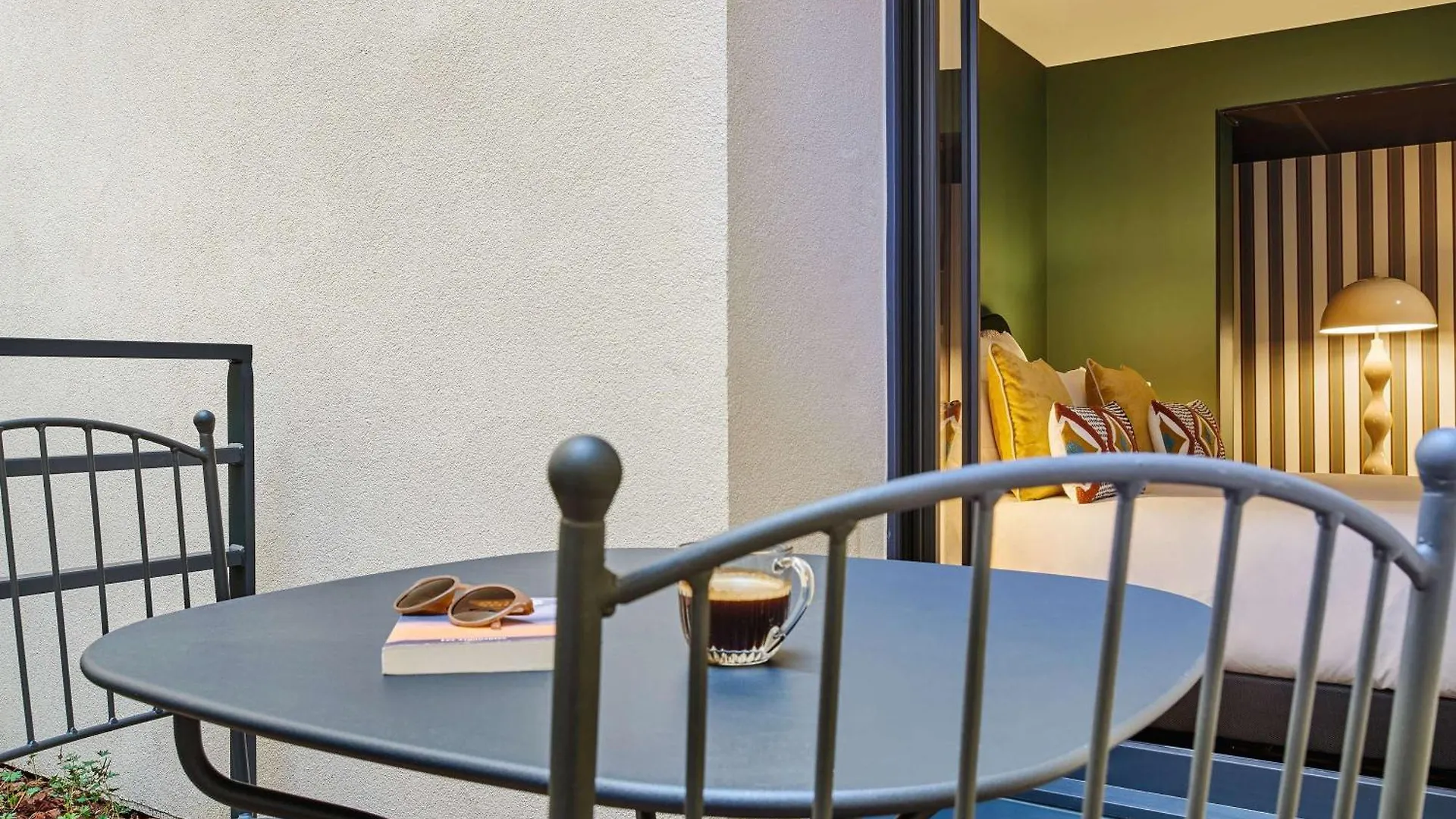 Hotel Mercure Paris Butte Montmartre Basilique