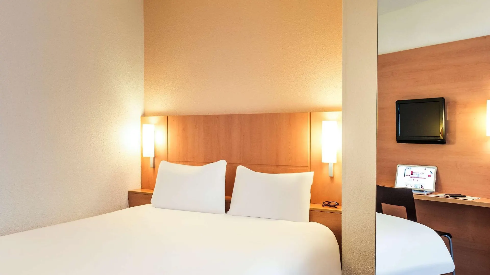Hotel ibis Paris Sacré Coeur 18ème